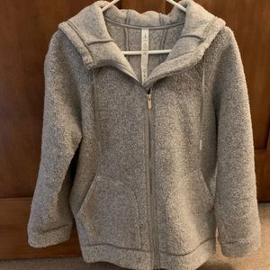 Lululemon jacket size 6